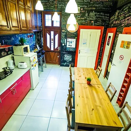 Hostel Come On *